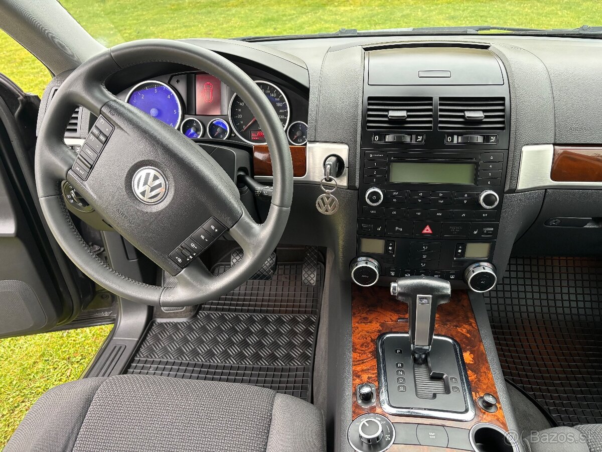 VW Touareg V6 3.0TDI - 14