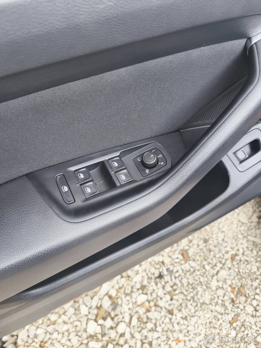 Volkswagen Passat Variant Comfortline 2.0TDI 110KW DSG 2023 - 14