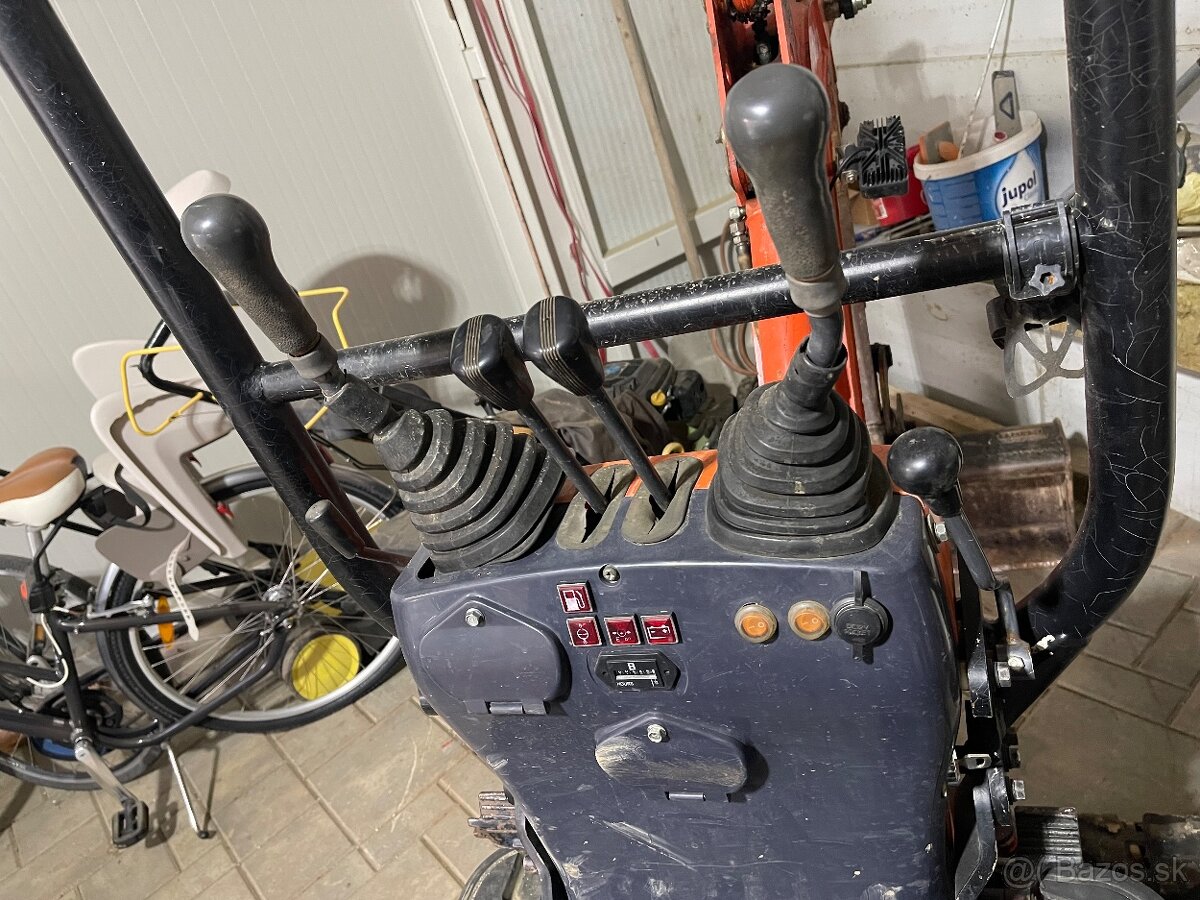 Kubota K008-3 minibager - 14