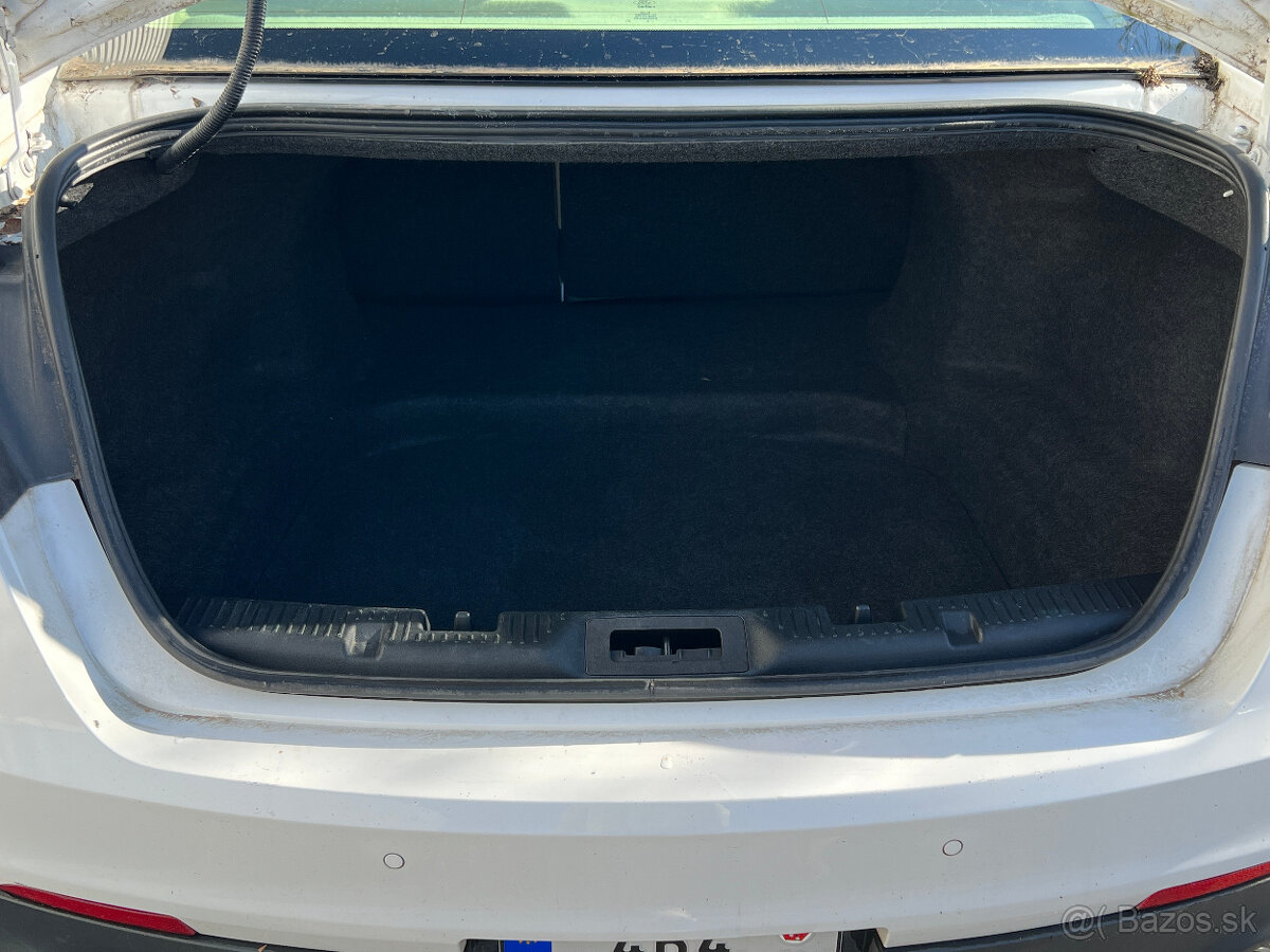 Ford Taurus 3.5V 6, benzín, 2015, 1.majitel - 14