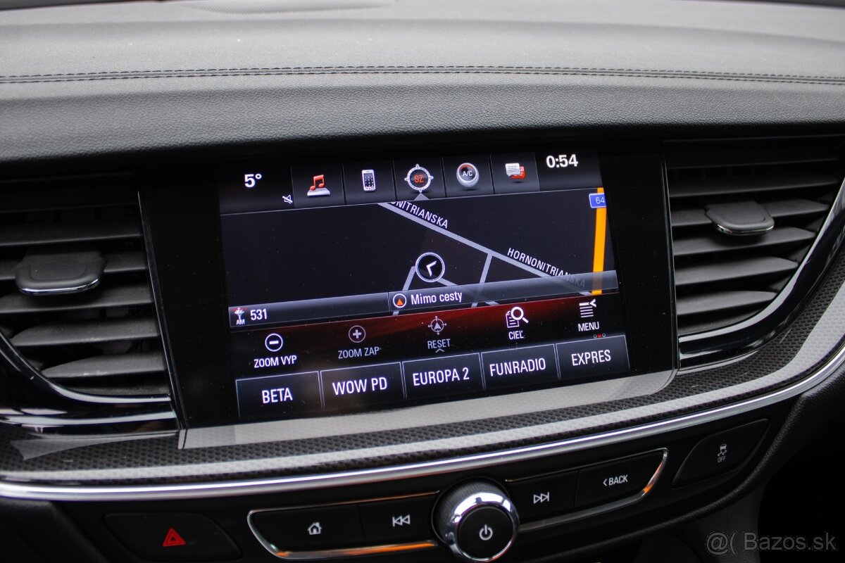 Opel Insignia 1.5 Turbo benzín automat - 14