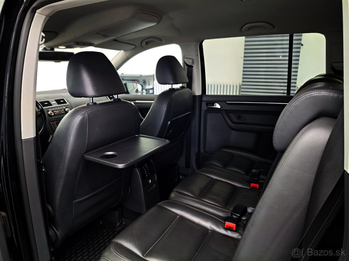VW TOURAN 2.0 TDI 125KW,DSG, HIGHLINE,KAMERA, KŮŽE, TEMPOMAT - 14