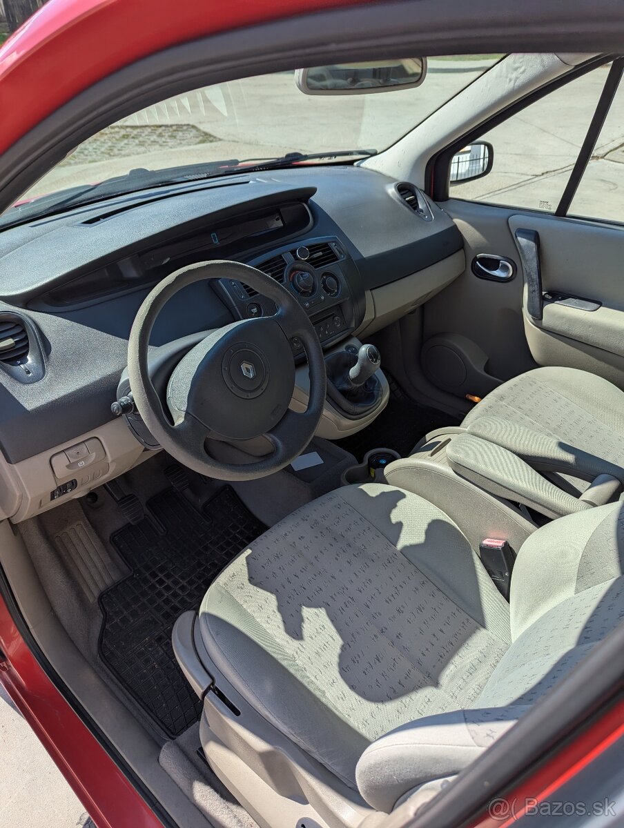 Predám Renault Scenic II 1.6 2004 - 14