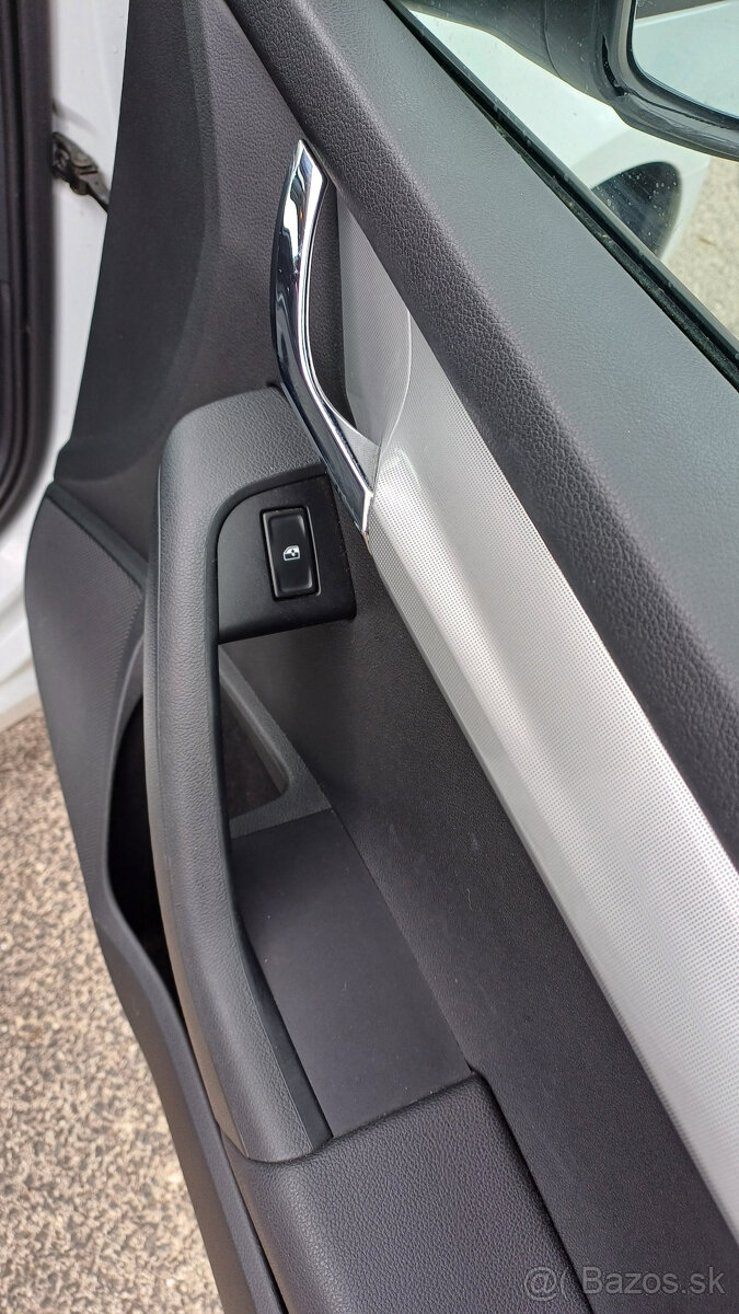 Škodu Octavia Combi 1.6 TDI (2017) - 14