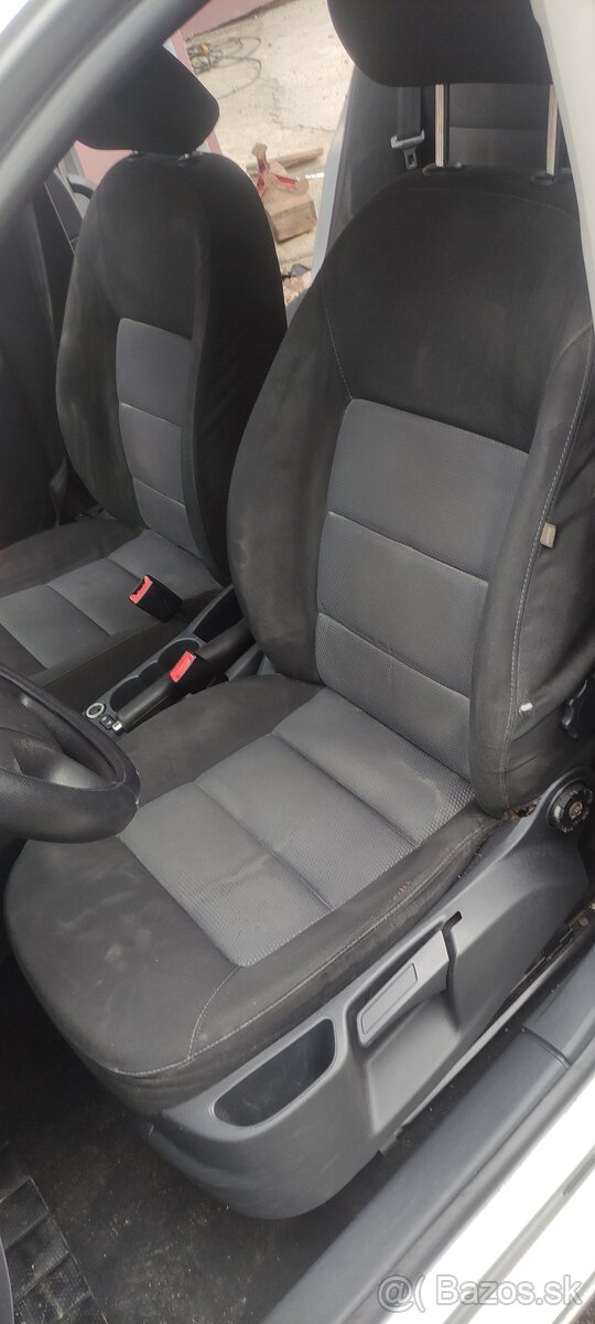 Rozpredám Škodu Octavia 2 sedan - 14