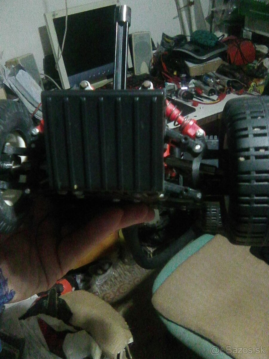 Rc-auto Robbe Jeep Renegade. - 14