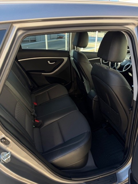 Hyundai i30 CW Combi - 14