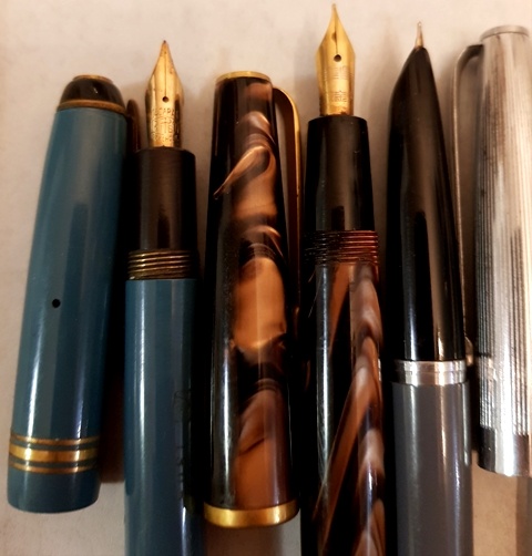 perá CENTROPEN, BARCLAY, Parker, Pelikán,.VERSATIL - 14