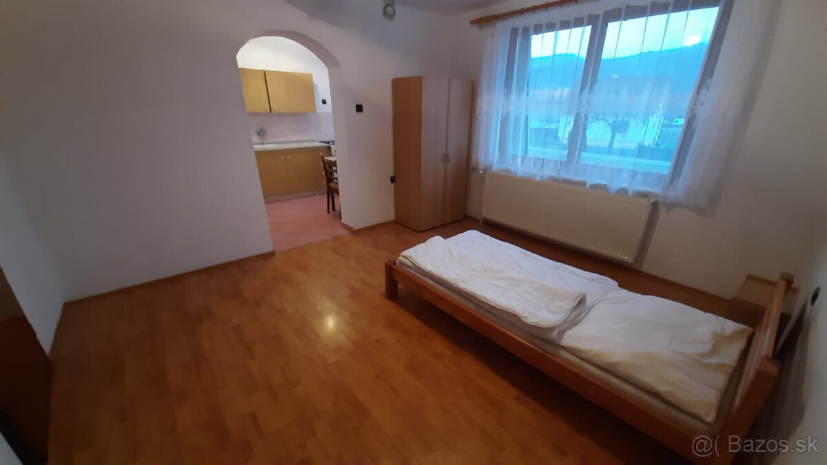 PRENÁJOM zariadenú garsónku Žarnovica o výmere 24 m2. - 14
