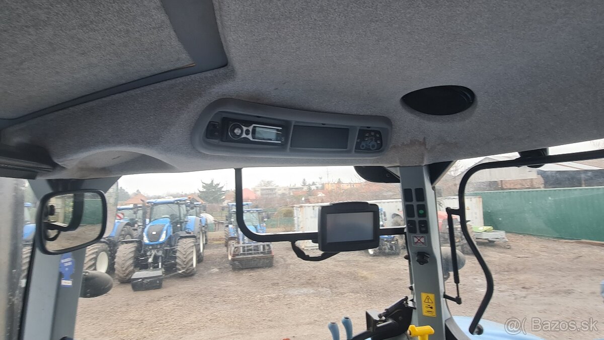 Predám traktor New Holland T7.250 - 14