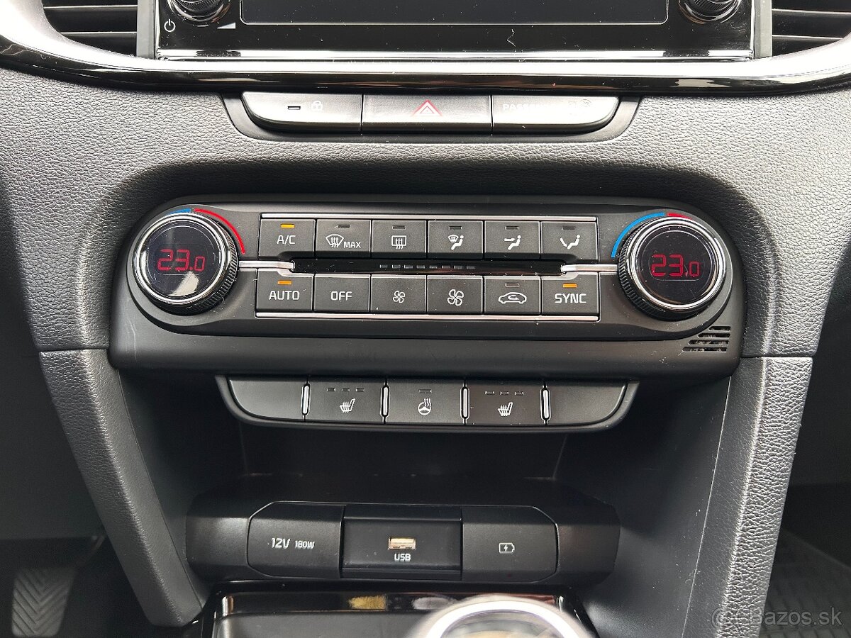 KIA CEED SW 1,5 T-GDi 118kW MT6 GOLD - 14