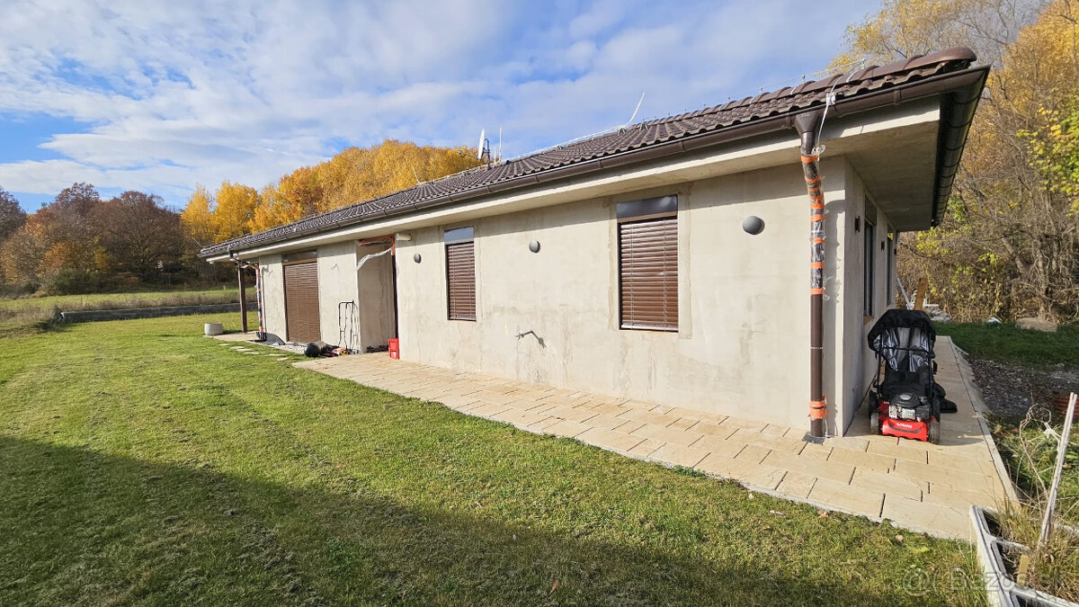 Bungalov NOVOSTAVBA v Badíne na predaj s krásnym rovinatým p - 14