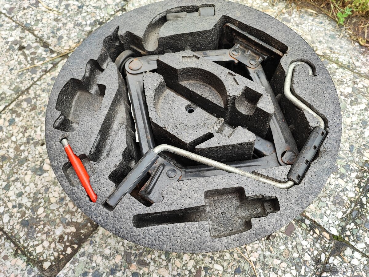 Dojazdové koleso R15 (4.00B x15H ET35, PIRELLI 125/80) + zdv - 14