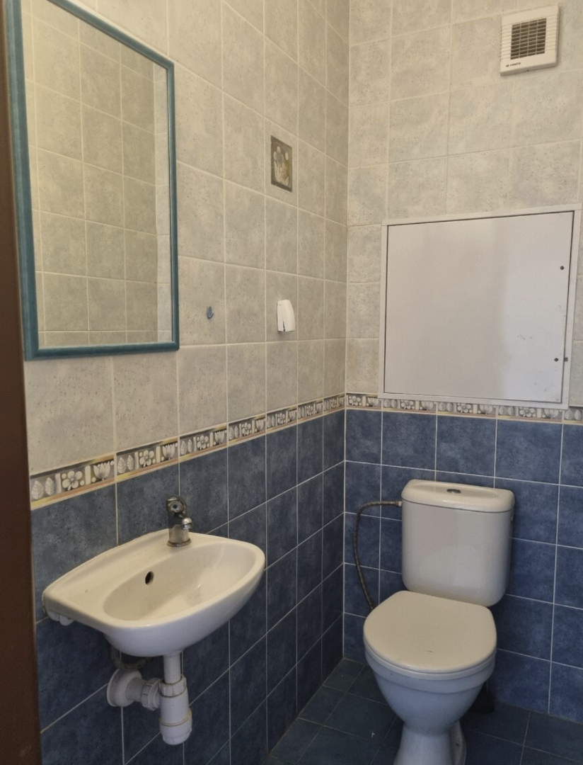 Priestranný 3-izbový byt s loggiou v centre Senca – ideálny - 14