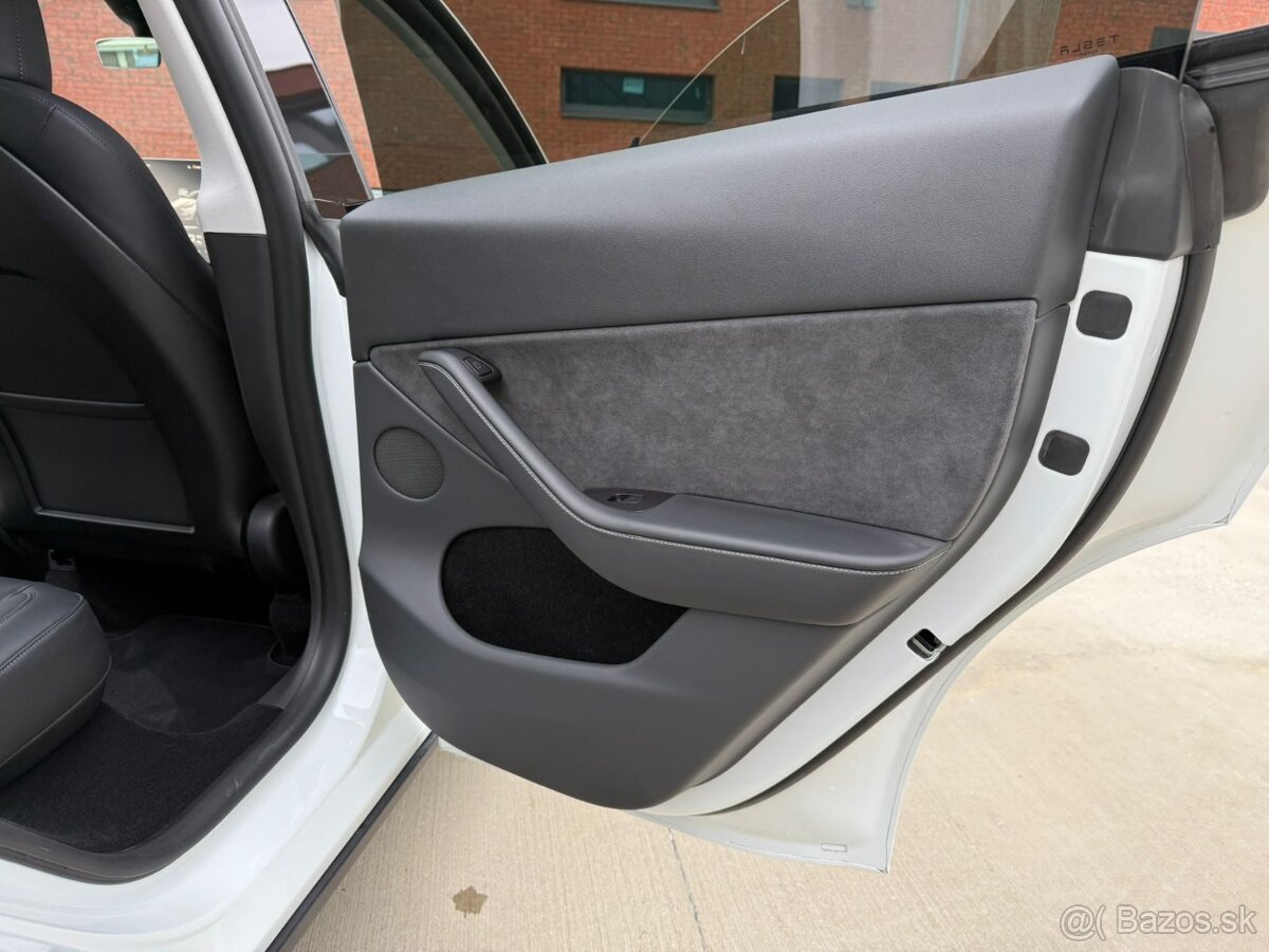 Tesla Model Y 2024 EU version, Long range, dual motor - 14