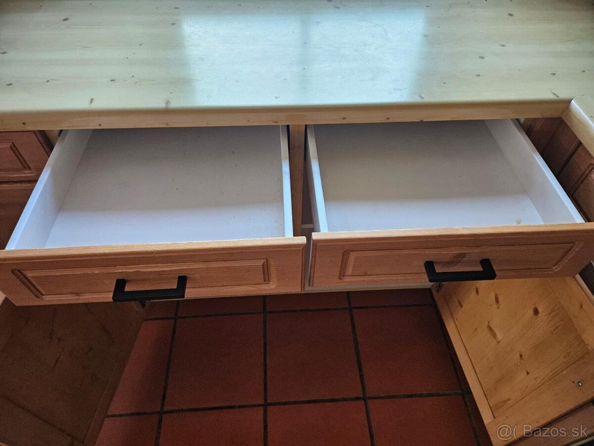 Masívna kuchynská linka z Nemecka so spotrebičmi - 14