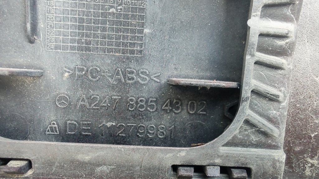 Mercedes B -class W247 2018 - zadny naraznik vo verzii AMG - 14