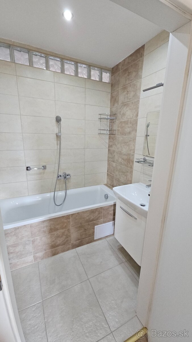 3-izbový byt po kompletnej rekonštrukcii Medvedzie - 14