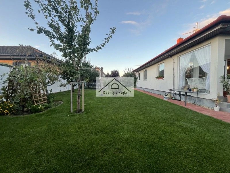 Kúzelný 3-izbový rodinný dom v Rajke - 14