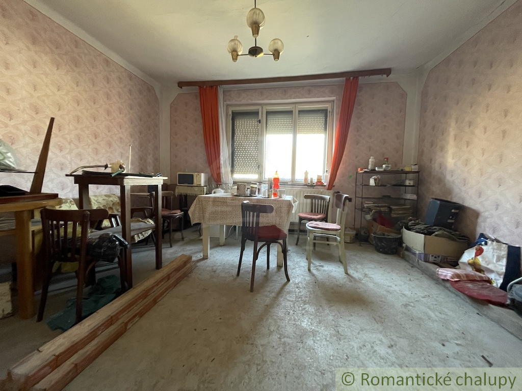 Rodinný dom na polosamote v obci Rastislavice– pokoj, tich - 14