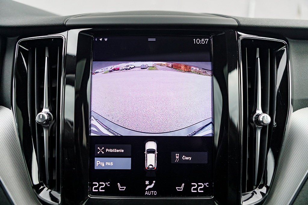 Volvo XC60 2.0 B5 mHEV R-Design AWD AT8 03/2021 - 14