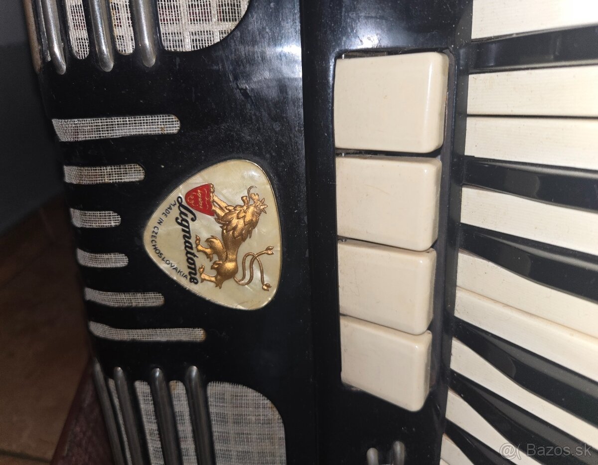 Acordeón Signatone Made in Czechoslovakia - 14