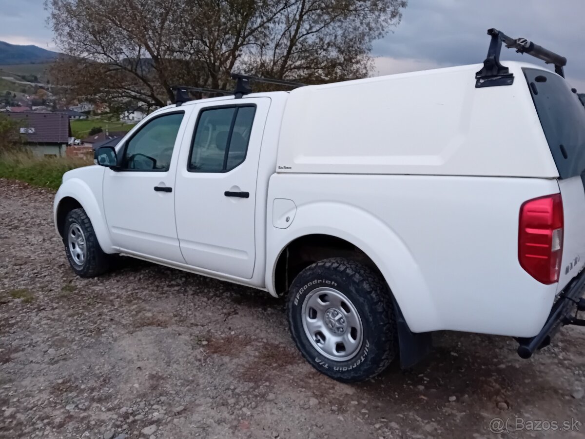 Nissan Navara 2,5 dci 4x4 nová STK a EK - 14