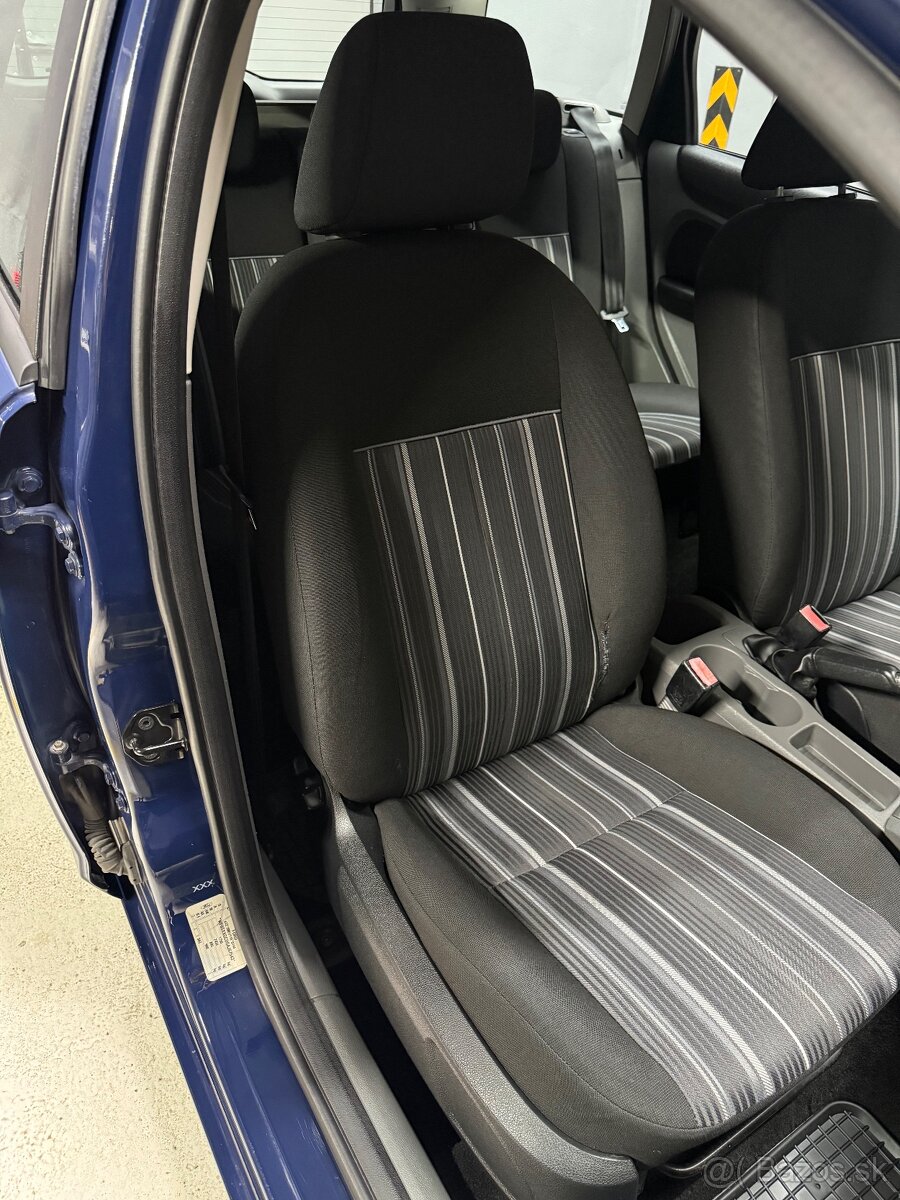 Predám Ford Focus combi 2 facelift - 14