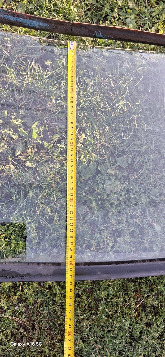 Čelné a bočné skla - 14