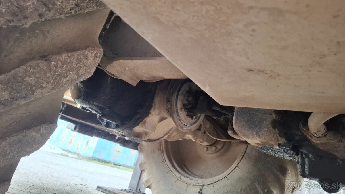 CATERPILLAR 428 B - 14