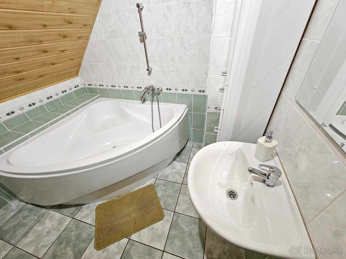 DOM / CHALUPA v obci Malá Lehota - 14