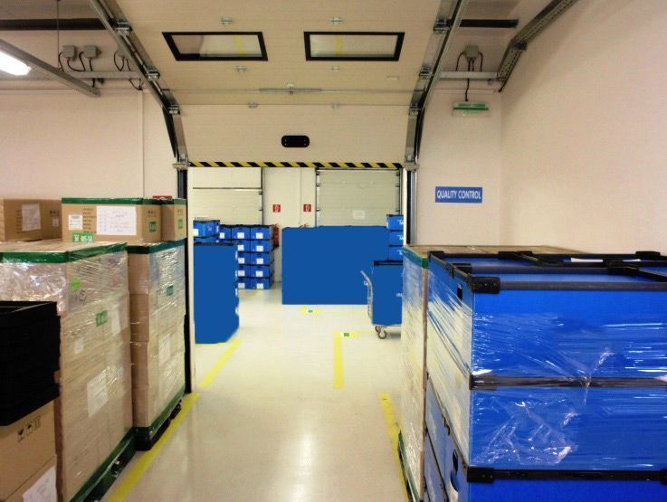 Výrobné, distribučné, parkovacie a kancelárske priestory na - 14