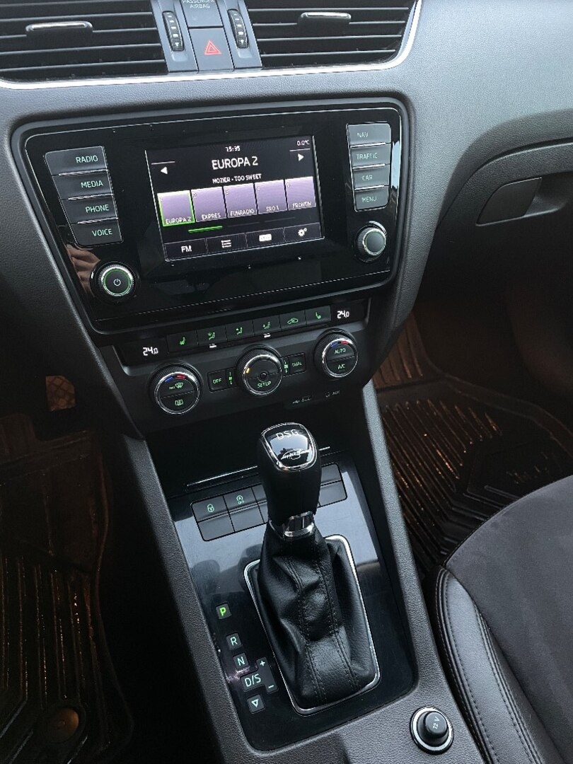 Škoda Octavia combi 2.0 tdi LK DSG - 14