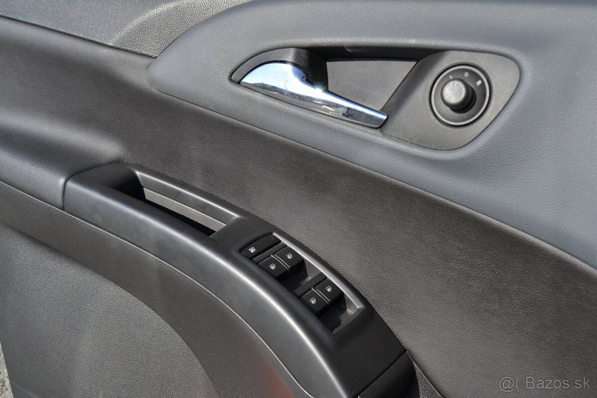 Opel Meriva B, 1,6 CDTI, COSMO, rok 2015, +ŤZ - 14