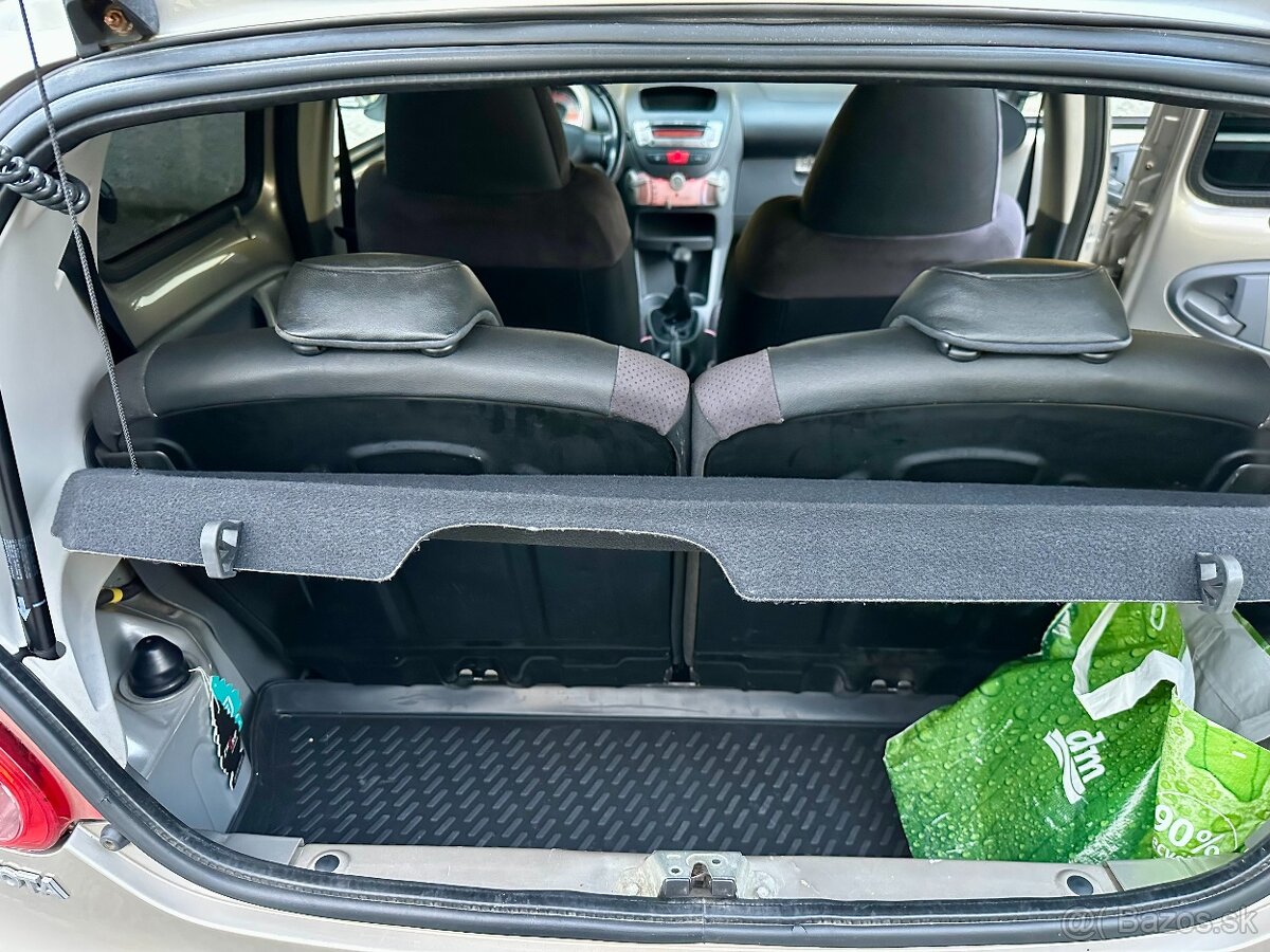 Toyota Aygo | plná výbava - 14