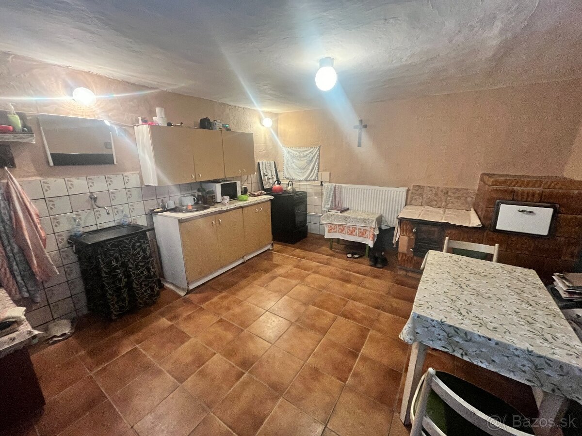 Rodinný dom s veľkým pozemkom - Košická Nová Ves - 14