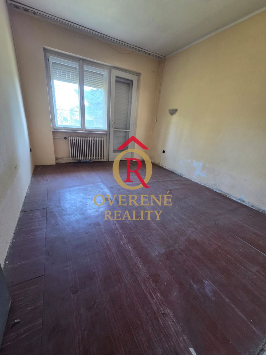 Exkluzívne na predaj dvojgeneračný rodinný dom - Revúca, Okr - 14