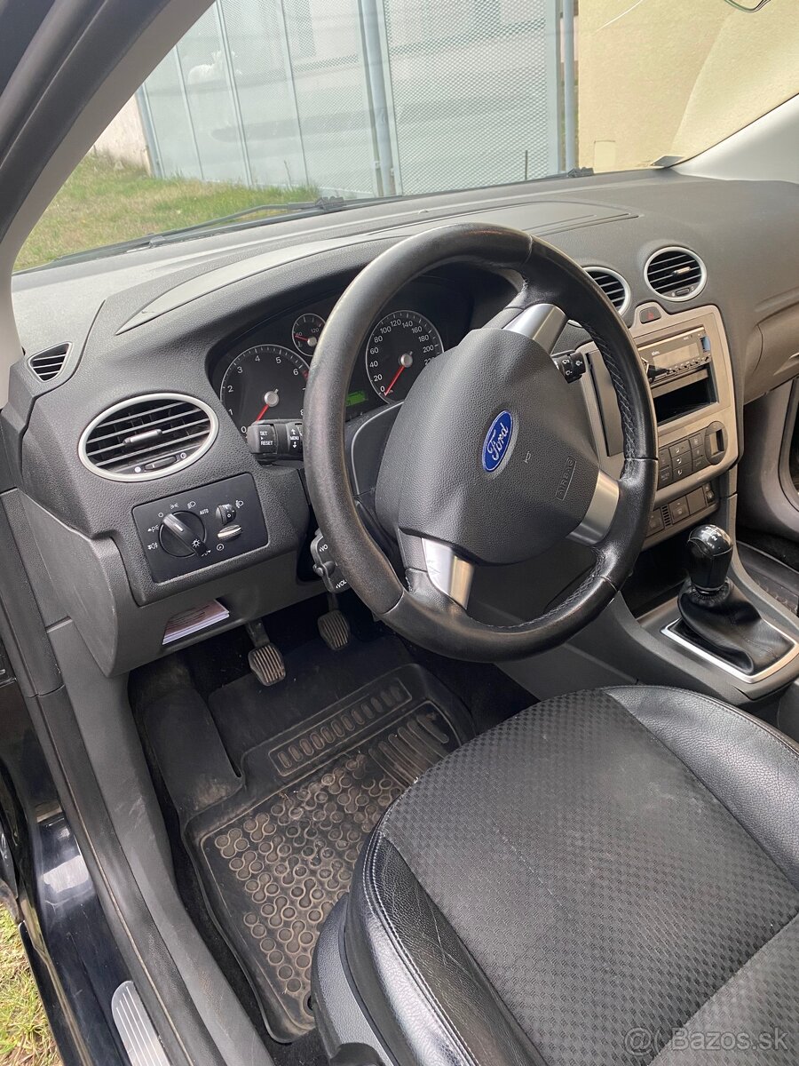 Ford Focus mk2 combi 1.6 benzín 85kw 2005 r.v - 14