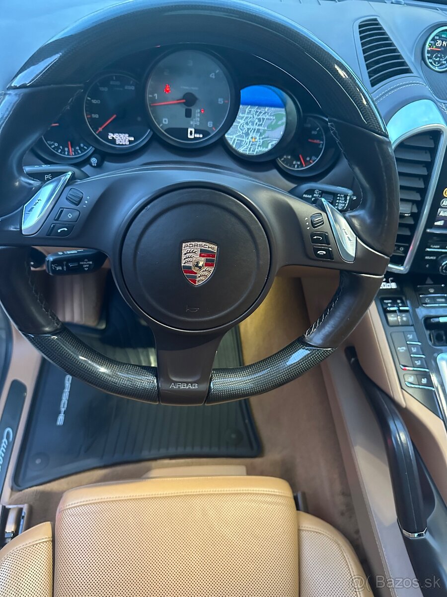 Porsche Cayenne S 4.2 diesel V8 GTS - 14