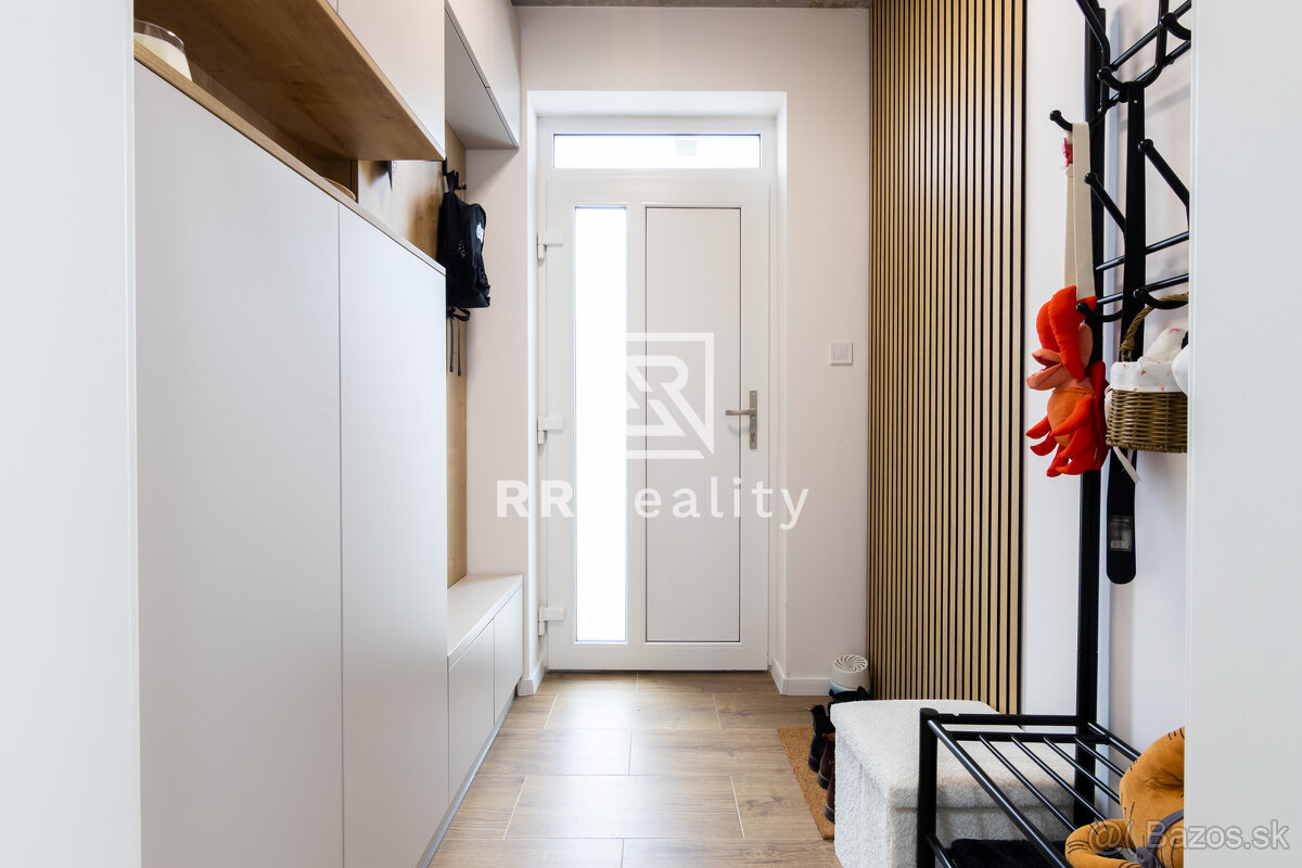 Zariadená moderná novostavba 4i RD - Cestice 14 min od KE - 14
