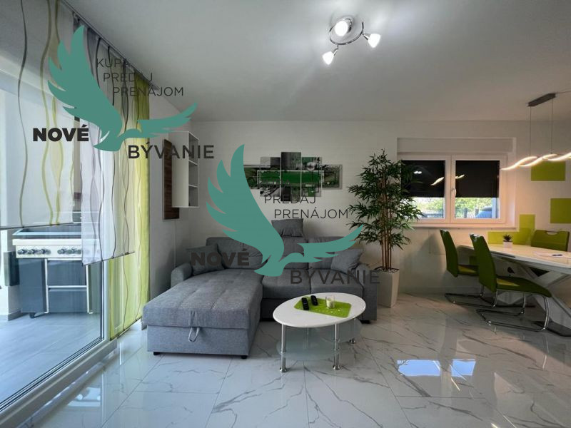 Novostavba trojpodlažný apartmán so záhradou aj strešnou ter - 14