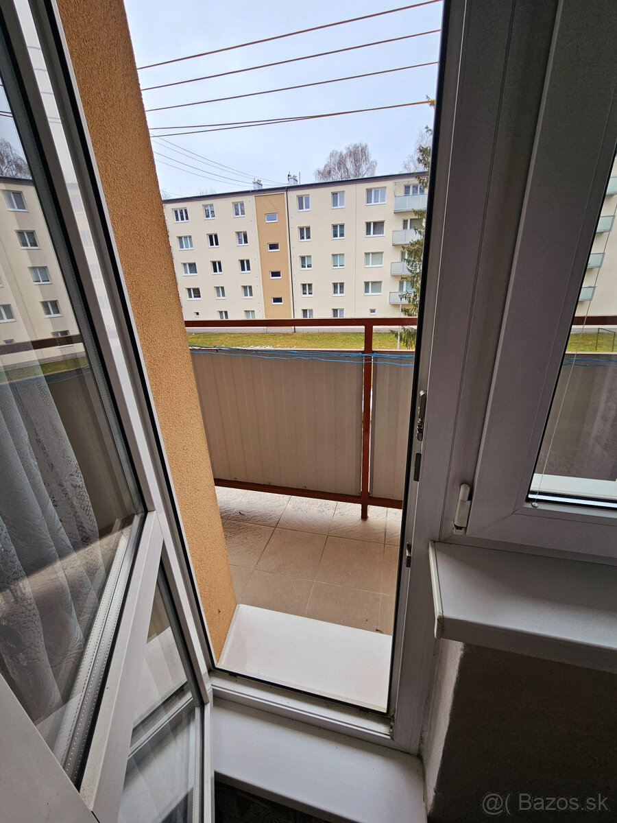 PREDAJ: 3izbovy byt v Brezne 70m2 - 14