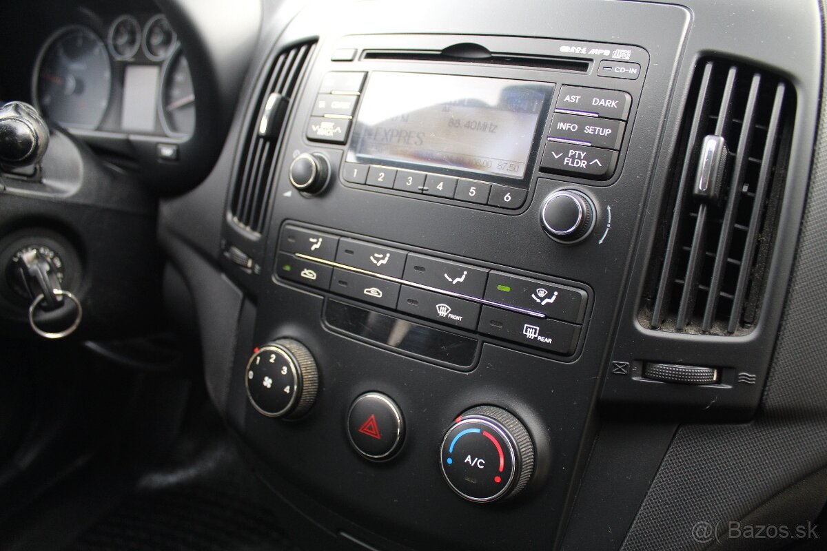 Hyundai i30 1.6 CRDi Comfort - 14