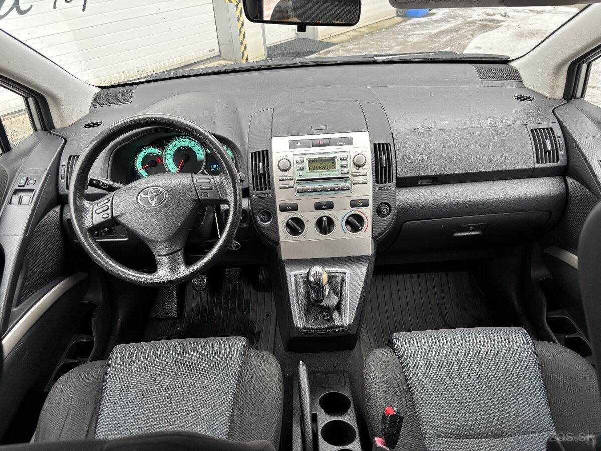 Toyota Corolla Verso, 2.2 diesel, 7 miest - 14