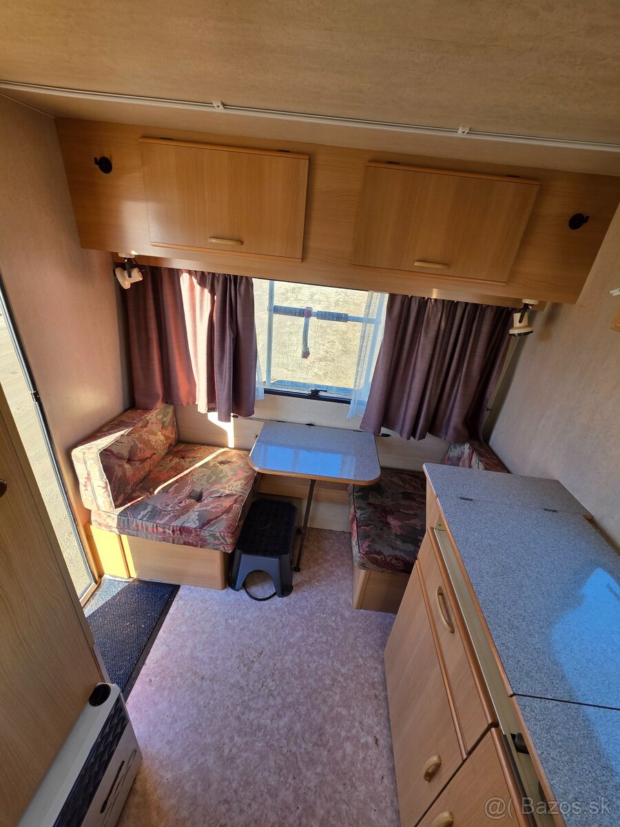 Obytný príves Adria Prima 330 - Predstan, kurenie - 14