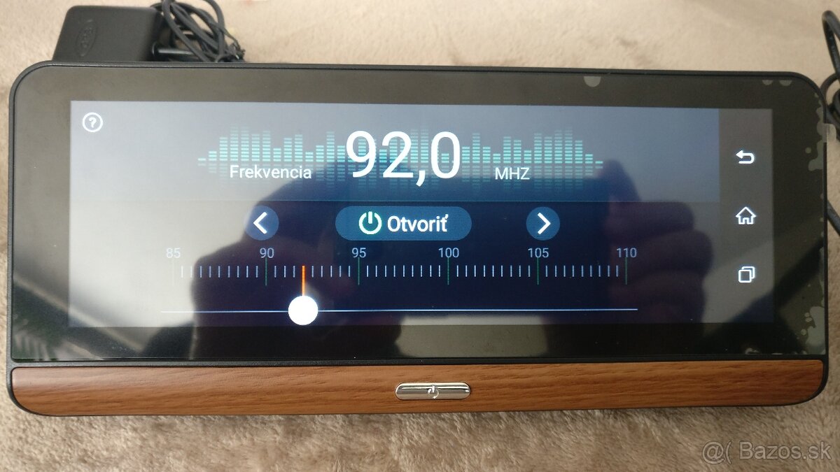 Centrálna multimedialna konzola do auta - 14