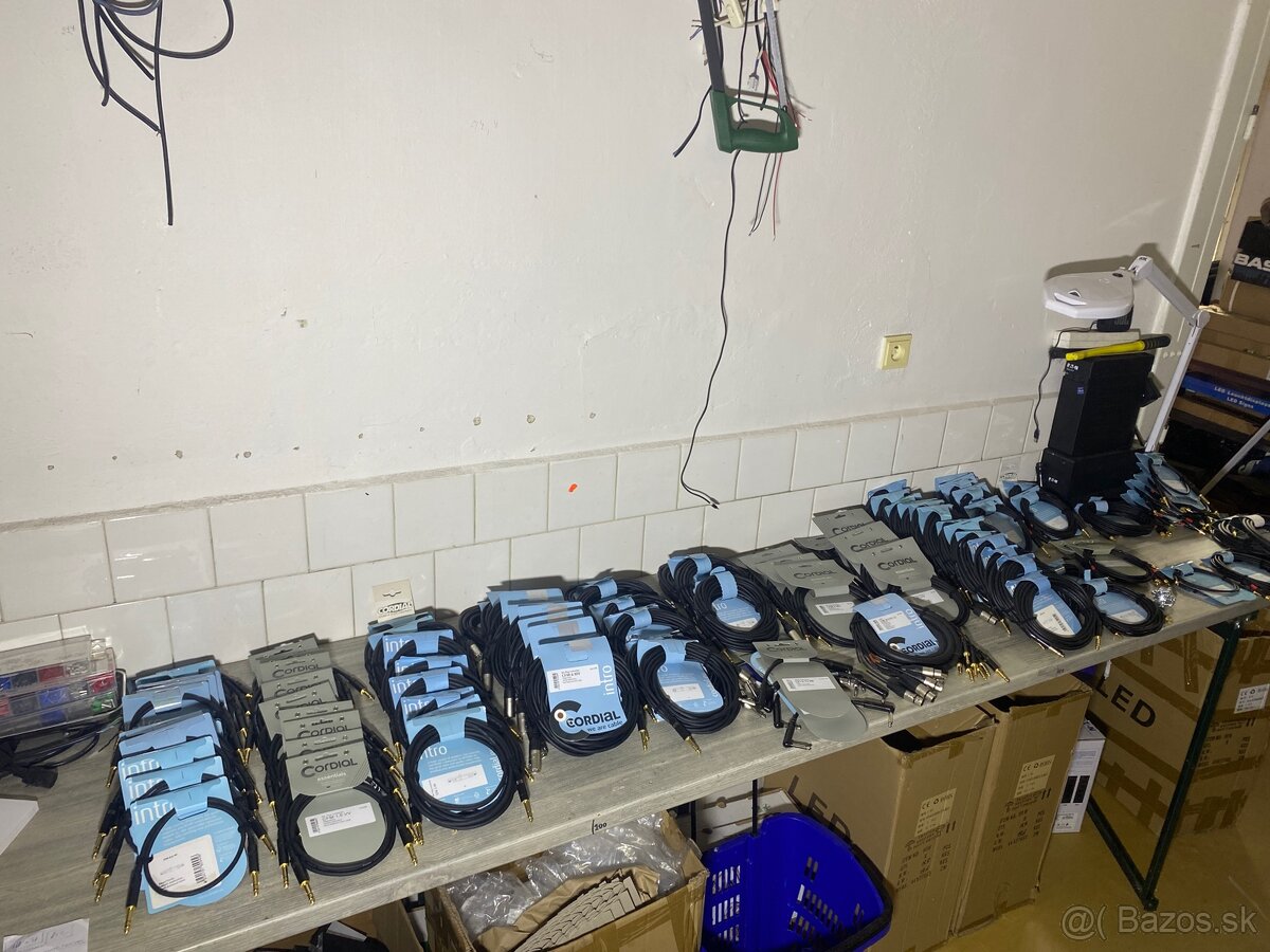 neutrik konektory spojky - 14