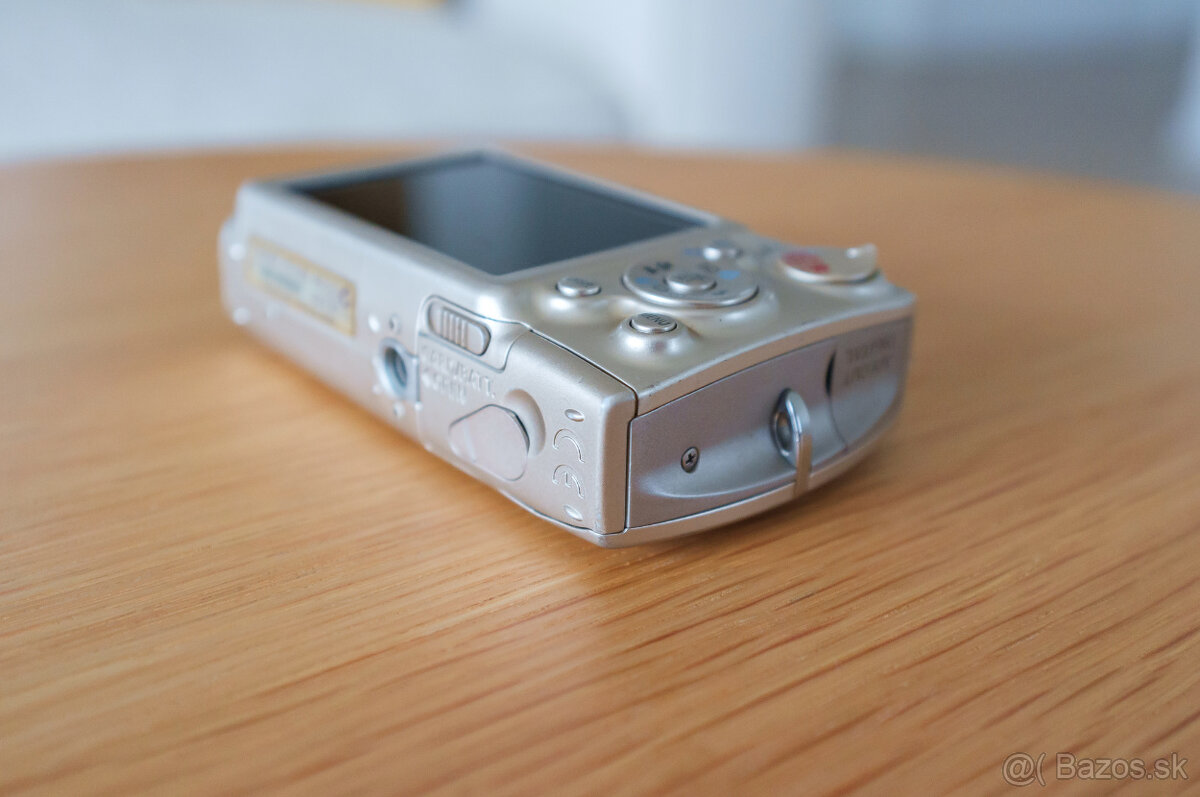 Canon PowerShot SD550 - 14