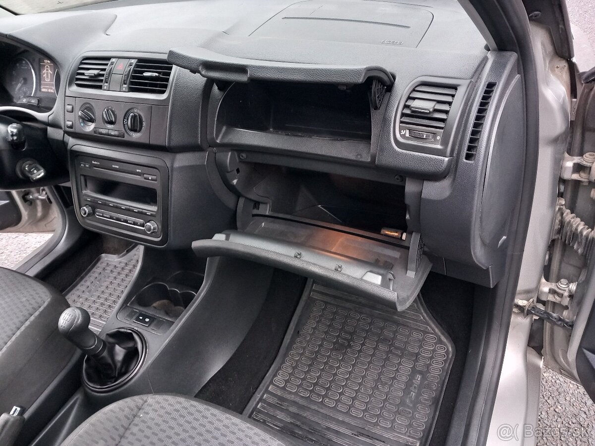 Škoda Fabia II Kombi 1.2 HTP ,51kW. Klima - 14