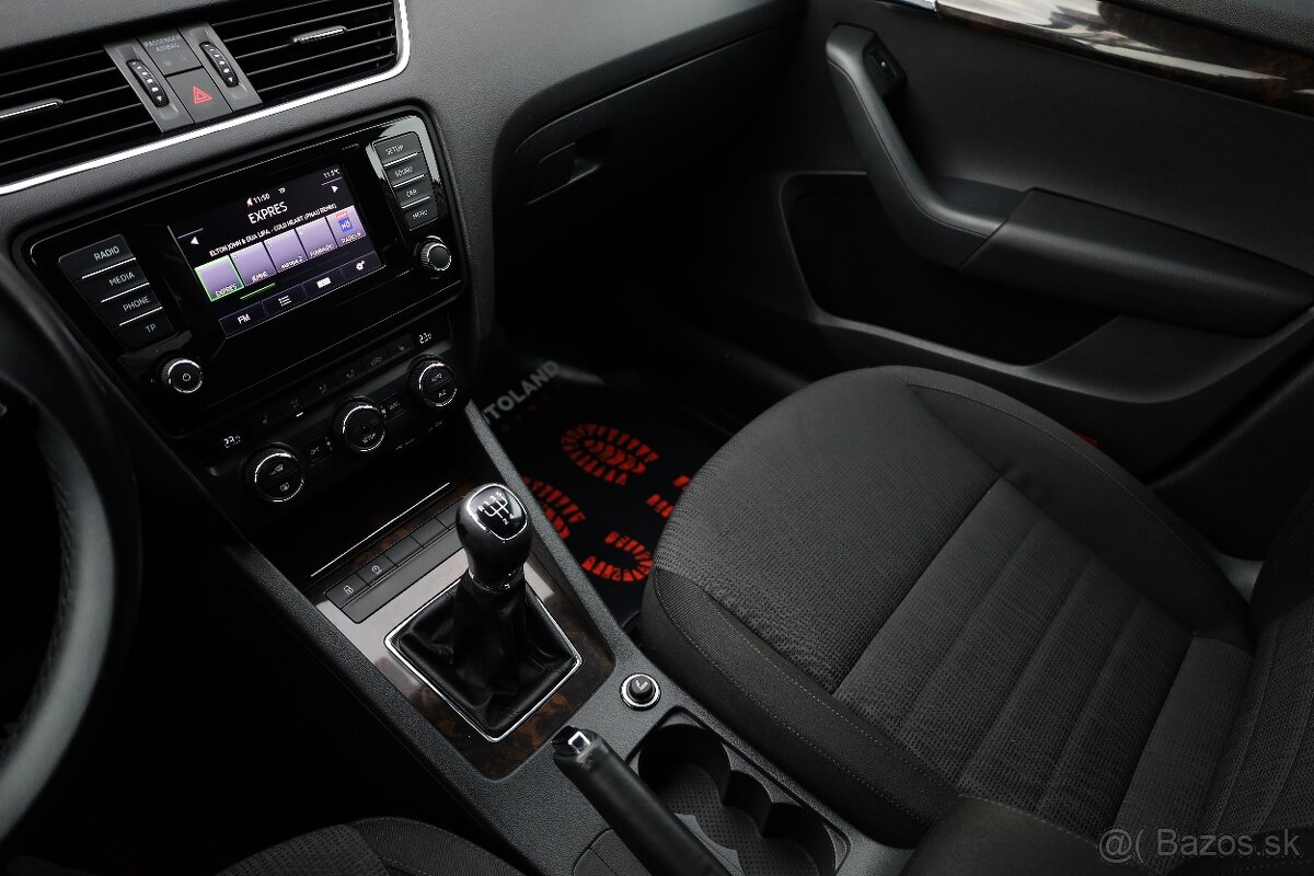Škoda Octavia 1.6 TDI Elegance - 14
